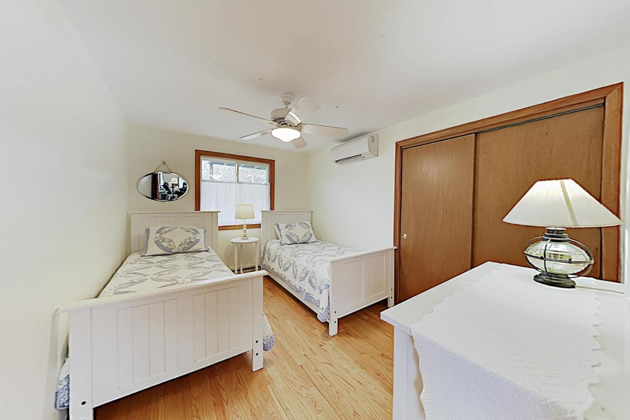 Harbor Cove Cottage Эдгартаун Экстерьер фото