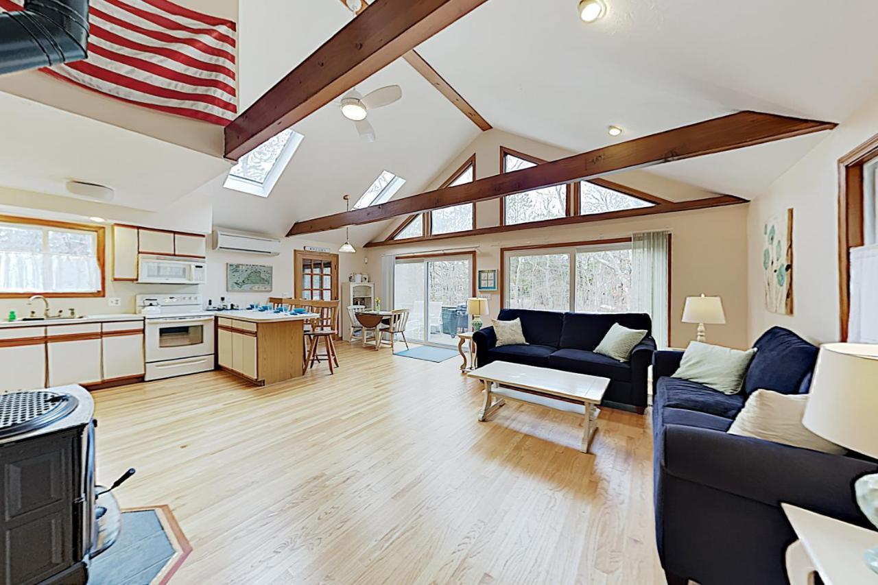 Harbor Cove Cottage Эдгартаун Экстерьер фото