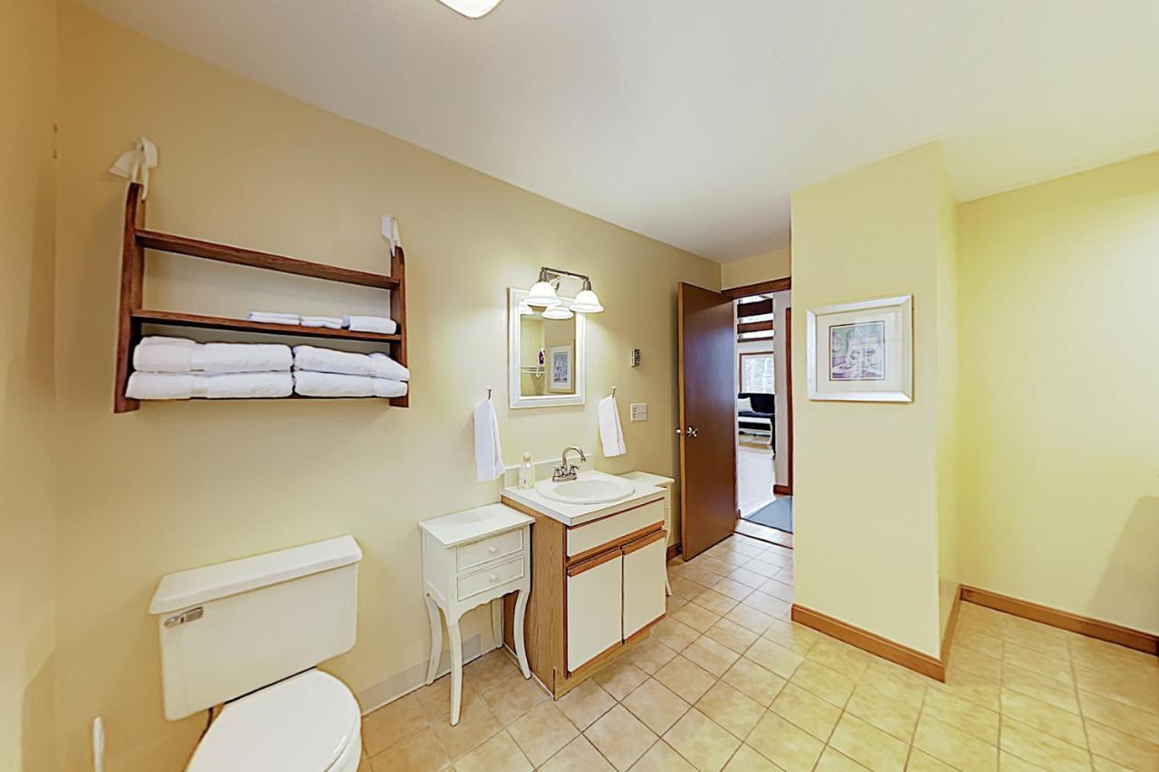 Harbor Cove Cottage Эдгартаун Экстерьер фото
